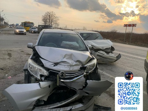 В аварии на северо-западном объезде Южно-Сахалинска пострадали три человека