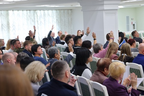 Депутаты, министры и общественники единогласно одобрили проект областного бюджета на 2026 год